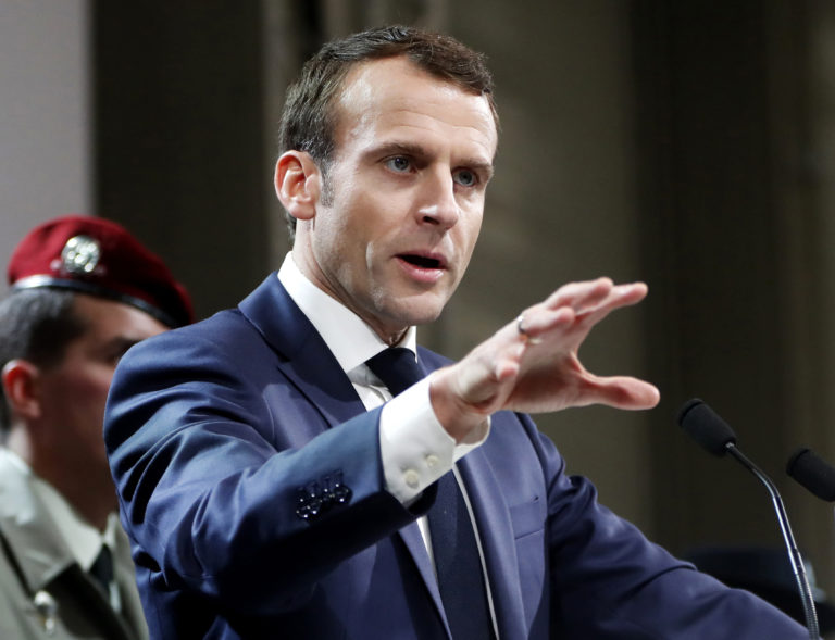 AP Photo,El presidente francés Emmanuel Macron en un discurso en una base militar cerca de Toulouse en el sur de Francia el 17 de enero del 2019.  (Guillaume Horcajuelo/Pool Photo via AP, File)