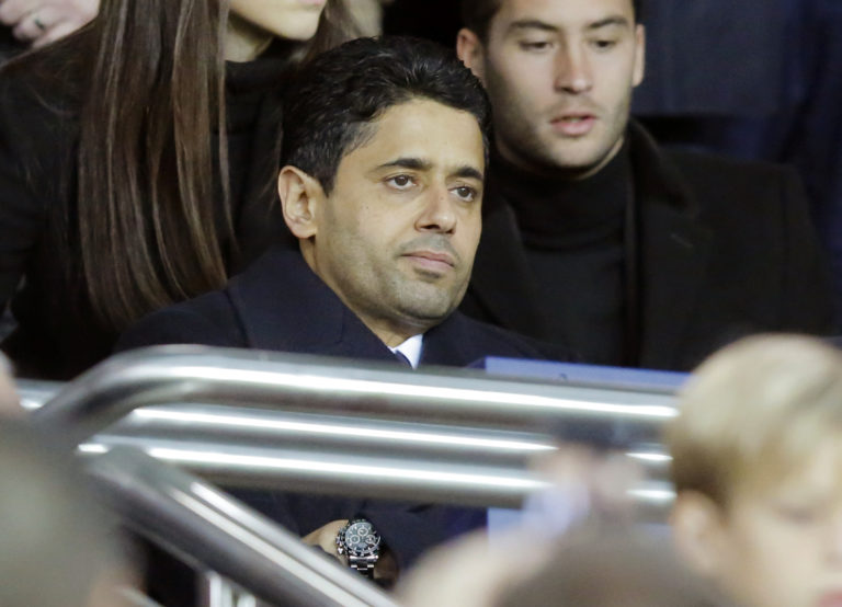 AP Photo,ARCHIVO - Esta foto de archivo del viernes 27 de octubre del 2017 muestra al presidente del Paris Saint Germain Nasser Al-Khelaifi en el estadio Parc des Princes, en París, Francia, durante el partido de la liga francesa entre el Paris-Saint-Germain y el Nice. (AP Foto/Michel Euler, Archivo)