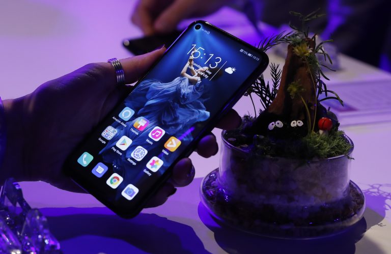 AP Photo,Foto de un teléfono Huawei, el 21 de mayo del 2019, en Londres. (AP Photo/Alastair Grant, file)