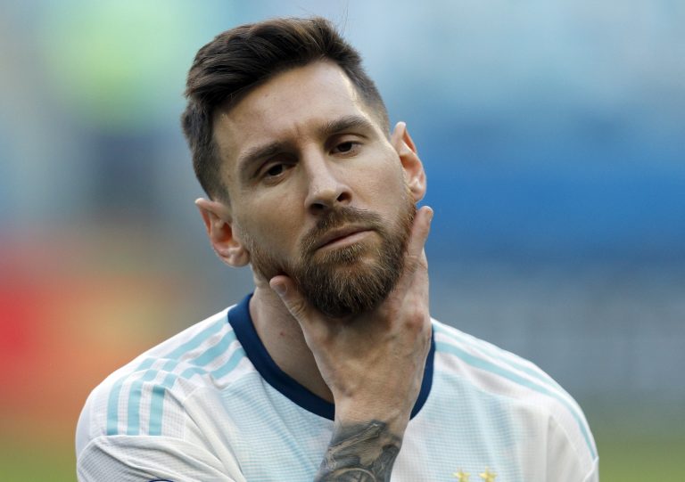 AP Photo,El delantero argentino Lionel Messi previo al partido contra Qatar en la Copa América en Porto Alegre, Brasil, el domingo 23 de junio de 2019. (AP Foto/Víctor R. Caivano)