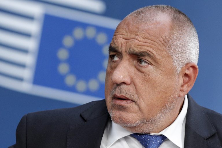 AP Photo,En esta fotografía de archivo del martes 2 de julio de 2019, el primer ministro búlgaro Boyko Borissov llega a una cumbre de la UE en Bruselas. (Geoffroy van der Hasselt, Foto de Pool vía AP, Archivo)