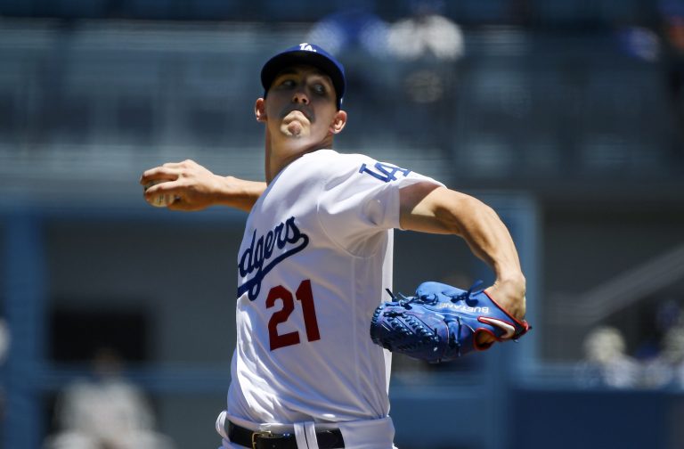 AP Photo, Walker Buehler,El abridor Walker Buehler lanza por los Dodgers de Los Ángeles en el primer episodio del encuentro con los Marlins de Miami, el domingo 21 de julio de 2019, en Los Ángeles. (AP Foto/Mark J. Terrill)