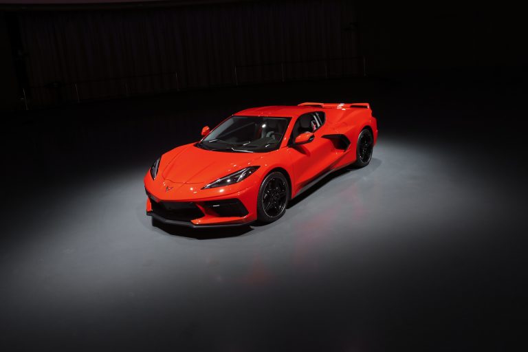 AP Photo,La foto del 24 de junio de 2019 muestra un modelo preproducción del Chevrolet Corvette 2020. (AP Foto/Paul Sancya)
