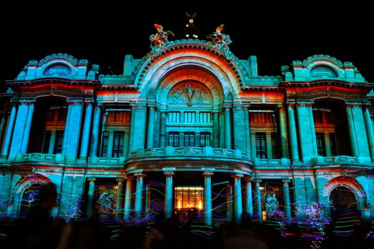 Tour por la ciudad de México. Por  Mario Peppino