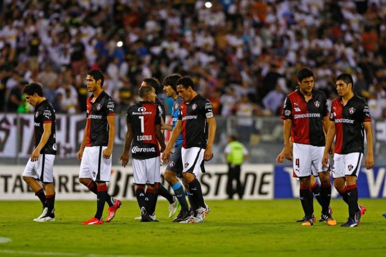 LYNXMPEG102O2.jpg,Foto de archivo de jugadores del Atlas tras perder un partido de la Copa Libertadores ante Colo Colo. Santiago, Chile. 4 de marzo de 2015.
REUTERS/Ivan Alvarado; Crédito: Array, Reuters