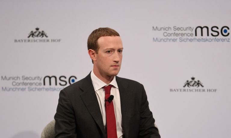 LYNXMPEG1E0JE.jpg,El presidente y CEO de Facebook Mark Zuckerberg en la conferencia anual sobre seguridad en Munich, Alemania. 15 de febrero de  2020. REUTERS/Andreas Gebert; Crédito: ANDREAS GEBERT, Reuters