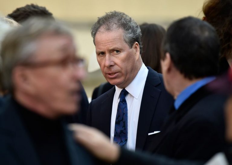 LYNXMPEG1H0WA.jpg,El conde de Snowdon, David Armstrong-Jones, deja un Servicio de Acción de Gracias en la Abadía de Westminster en Londres, Gran Bretaña, 7 abril 2017.
REUTERS/Hannah McKay; Crédito: Hannah Mckay, Reuters