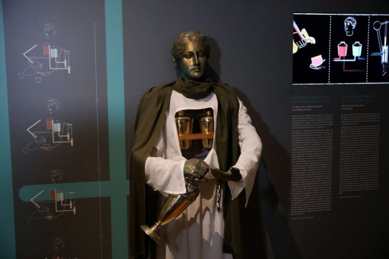 LYNXMPEG1H16Q.jpg,El sirviente automático de Philon del siglo III a. C., en el Museo Kotsanas de Tecnología Griega Antigua en Atenas, Grecia, 13 febrero 2020.
REUTERS/Costas Baltas; Crédito: COSTAS BALTAS, Reuters