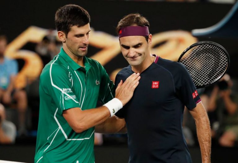 LYNXMPEG1H1GT.jpg,El tenista serbio Novak Djokovic saluda al suizo Roger Federer tras vencerle en la semifinal del Abierto de Australia en Melbourne Park, Melbourne, Australia. 30 enero 2020. REUTERS/Issei Kato; Crédito: Issei Kato, Reuters