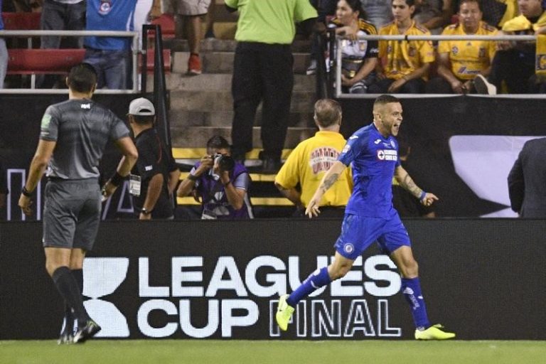 LYNXMPEG1I0A6.jpg,Foto de archivo de Jonathan Rodríguez celebrando un gol con Cruz Azul. Estadio Boyd, Las Vegas, Nevada, EEUU. 18 de septiembre de 2019.
CREDITO OBLIGADO USA TODAY/Kelvin Kuo; Crédito: Array, Reuters