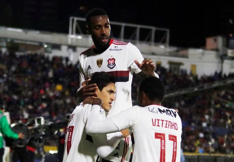 LYNXMPEG1J08V.jpg,Pedro celebra con sus compañeros de equipo tras anotar el segundo gol de Flamengo frente a Independiente del Valle en el partido de ida por la Recopa Sudamericana en el estadio Olímpico Atahualpa en Quito, Ecuador, el 19 de febrero de 2020  REUTERS/Daniel Tapia; Crédito: DANIEL TAPIA, Reuters