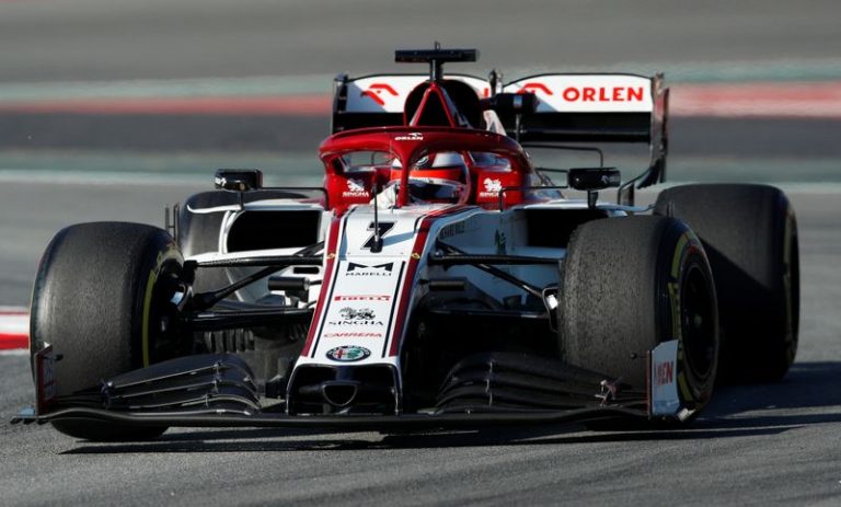 LYNXMPEG1J1RW.jpg,Kimi Raikkonen de Alfa Romeo participa de las sesiones de prueba de cara a la nueva temporada de la Fórmula Uno en el Circuit de Barcelona en Cataluña, Barcelona, España. 20 de febrero, 2020. REUTERS/Albert Gea; Crédito: Albert Gea, Reuters