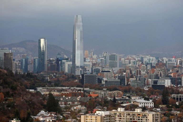 LYNXMPEG1J1UB.jpg,Imagen de archivo de una vista panorámica de la ciudad de Santiago, Chile. 6 de junio, 2019. REUTERS/Rodrigo Garrido/Archivo; Crédito: Rodrigo Garrido, Reuters