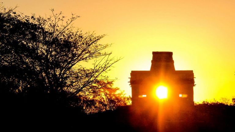 vive_el_equinoccio_de_primavera_en_el_templo_de_las_siete_munecas_.jpg_554688468