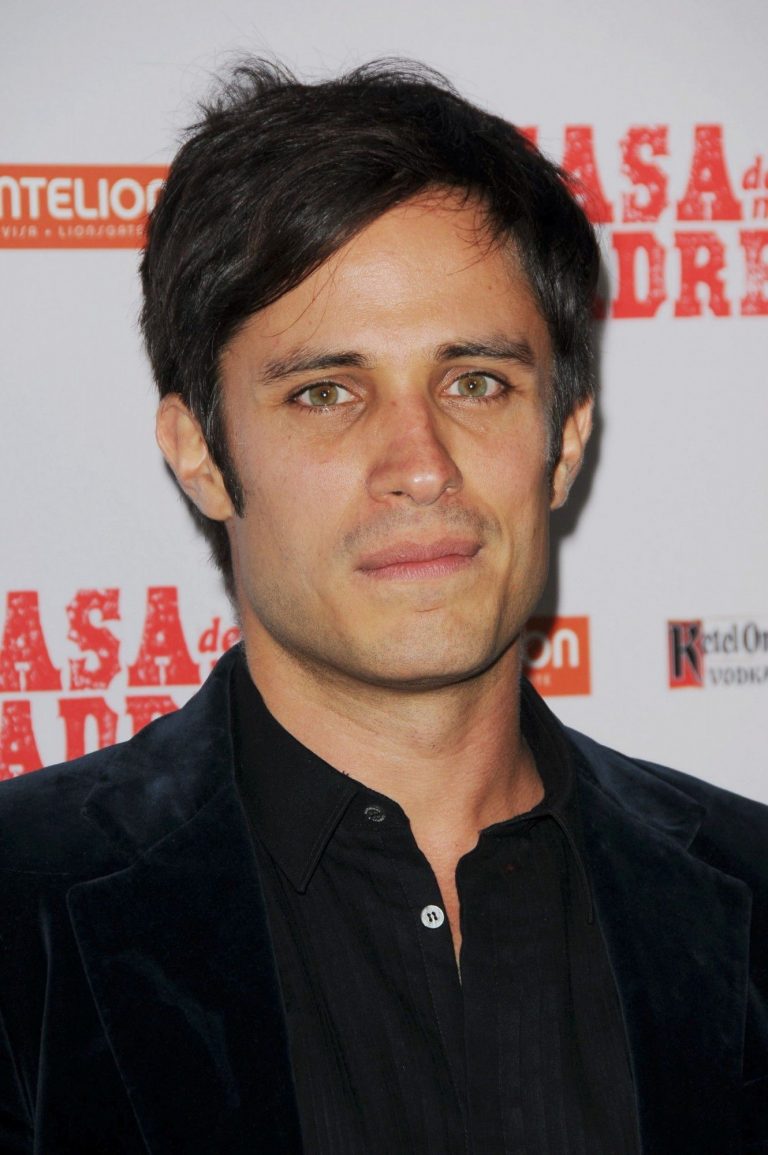 gael-garcia-1330x2000.imgo_