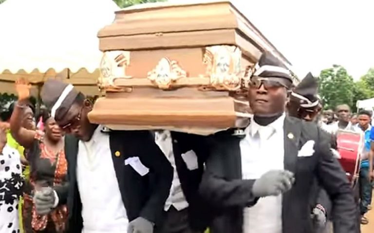 meme-ataud-surge-tradicion-ghana