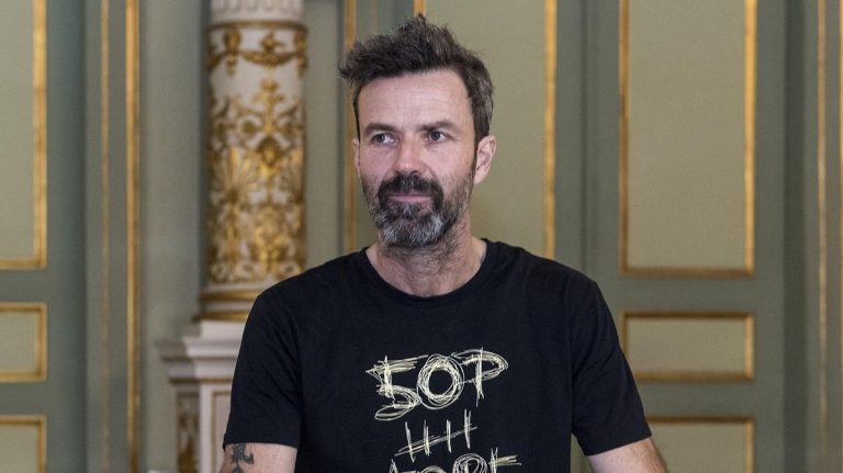 zentauroepp37476428-barcelona--pau-dones-jarabe-palo-presenta--