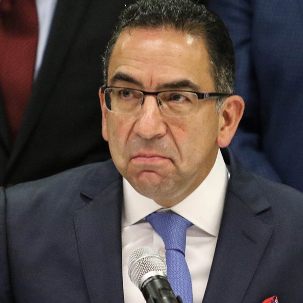 9_lozano_aval_leyes_secundari.2e16d0ba.fill-600x600-c100