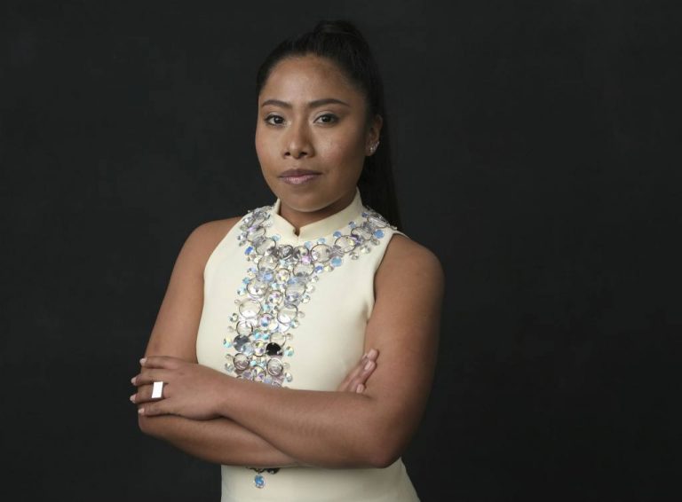 -_oscar-yalitza_aparicio_30122605