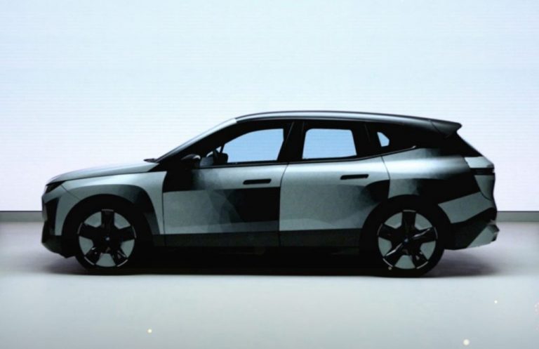 Asi-funciona-la-tecnologia-del-auto-BMW-que-cambia-de-color-con-un-simple-boton-VIDEO-1024x662