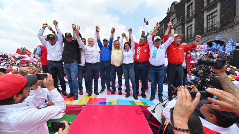 Cierre de campaña de Alejandra del Moral en Toluca