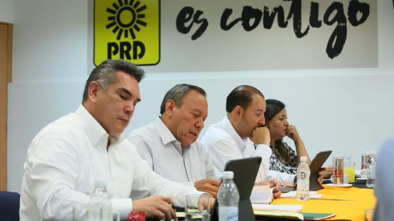 La oposición se sacude