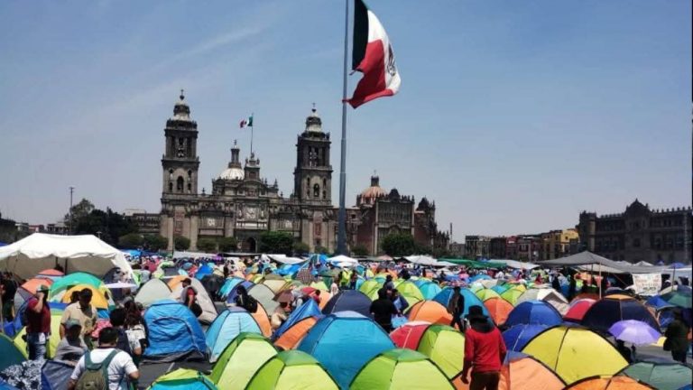 Cero en eduación - Magisterio en el Zócalo