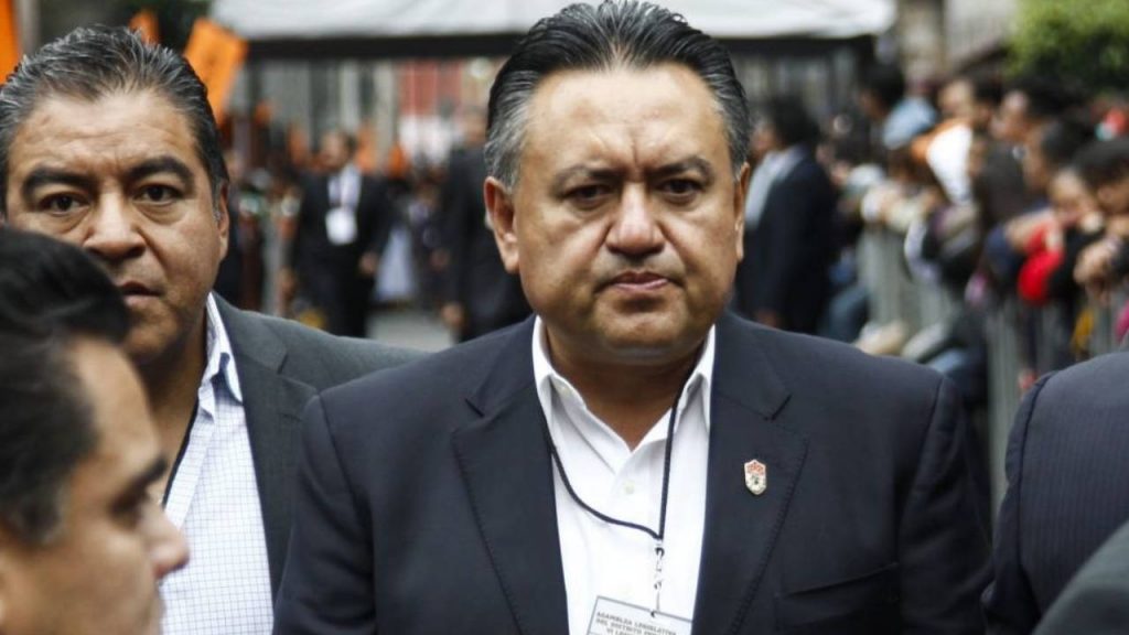 Martín Esparza y sus diablitos